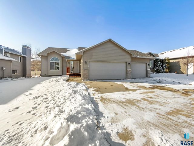 2021 S Shaw Ave Avenue, Sioux Falls, SD 57106