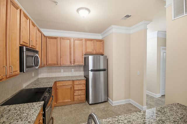 2244 Ashley Crossing Drive 613, Charleston, SC 29414