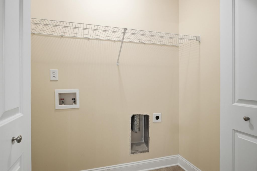 Image 27 of property listing at 2244 Ashley Crossing Drive 613, Charleston, SC 29414