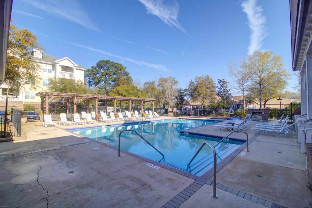 Image 44 of property listing at 2244 Ashley Crossing Drive 613, Charleston, SC 29414