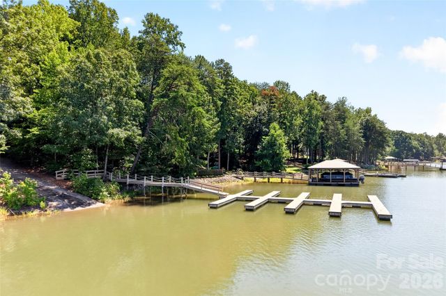 6653 Goose Point Drive 158, Denver, NC 28037