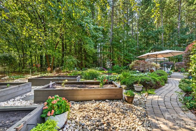 6653 Goose Point Drive 158, Denver, NC 28037