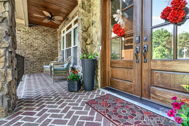 6653 Goose Point Drive 158, Denver, NC 28037