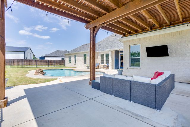 120 Homestead Lane, Waxahachie, TX 75165