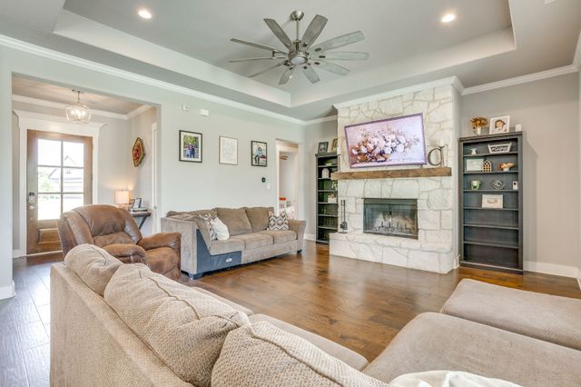 120 Homestead Lane, Waxahachie, TX 75165