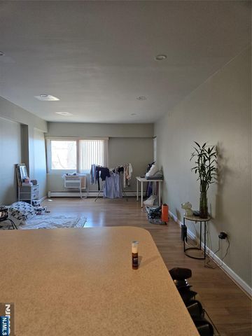 333 Grand Avenue 3K, Palisades Park, NJ 07650