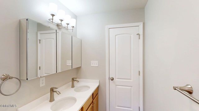 21 Longkill Road, Clifton Park, NY 12019