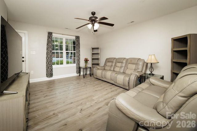 236 Cabarrus Avenue E, Concord, NC 28025