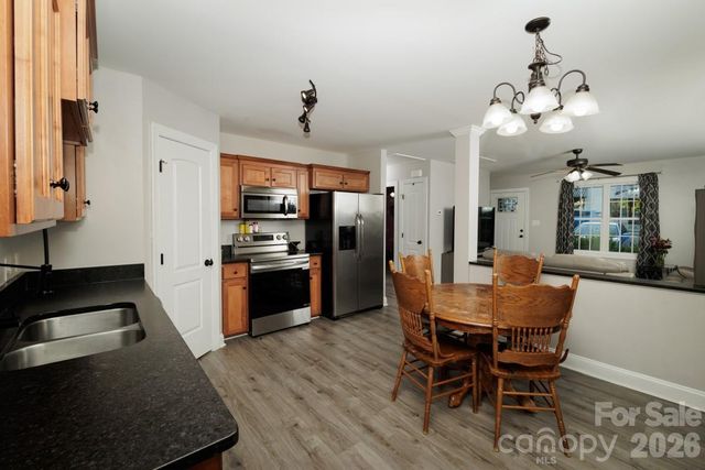 236 Cabarrus Avenue E, Concord, NC 28025