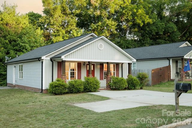 236 Cabarrus Avenue E, Concord, NC 28025