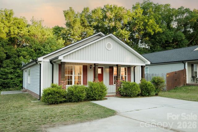 236 Cabarrus Avenue E, Concord, NC 28025
