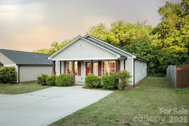 236 Cabarrus Avenue E, Concord, NC 28025
