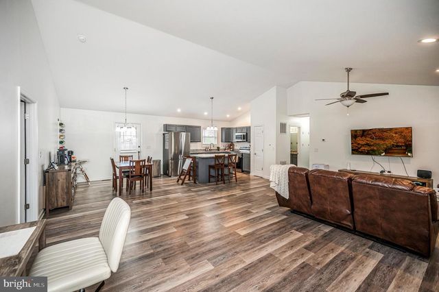 7295 CORNFIELD LN, Rhoadesville, VA 22542