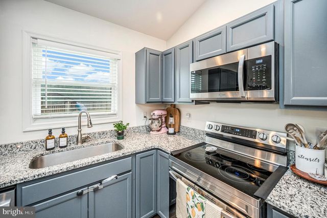 7295 CORNFIELD LN, Rhoadesville, VA 22542