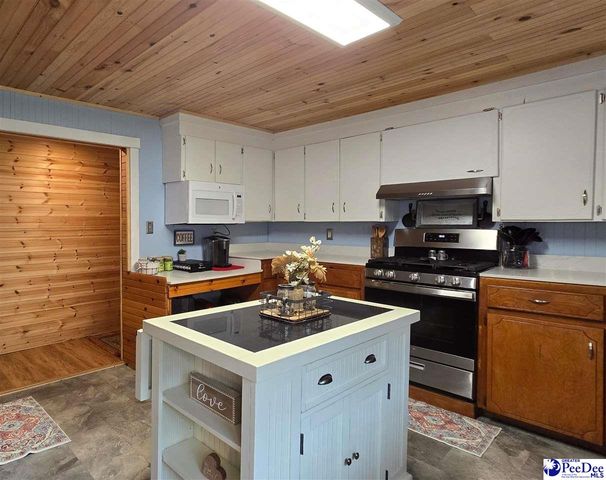 6103 Squire Rd, Latta, SC 29565