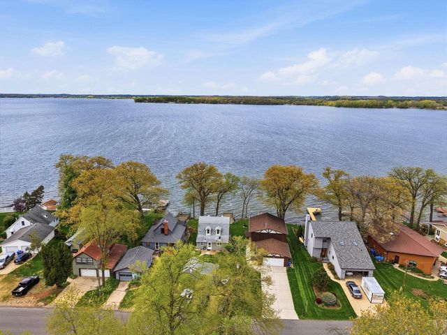 2029 Skyline Drive, Stoughton, WI 53589