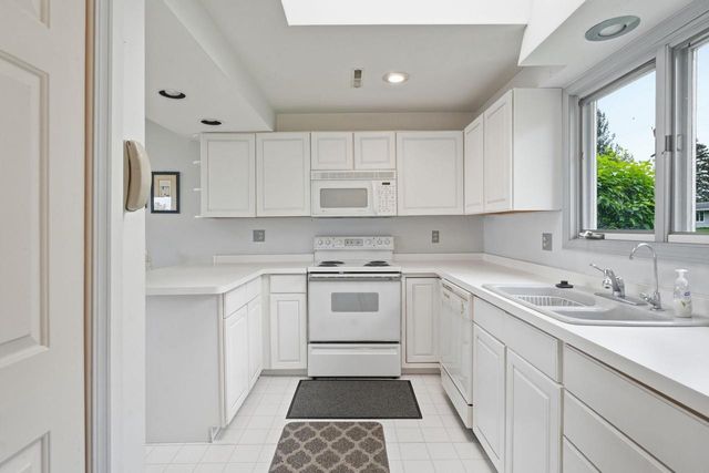 2029 Skyline Drive, Stoughton, WI 53589