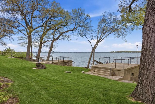 2029 Skyline Drive, Stoughton, WI 53589