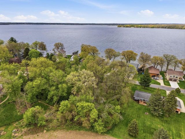 2029 Skyline Drive, Stoughton, WI 53589