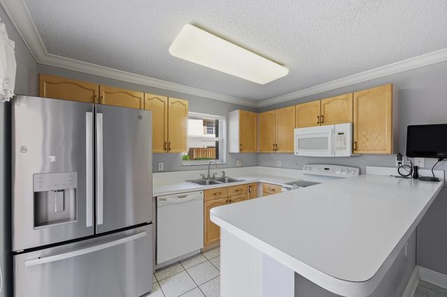 2924 SW 22nd Circle 17c, Delray Beach, FL 33445