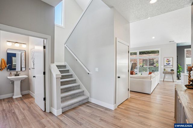 5878 Verona St S, Salem, OR 97306