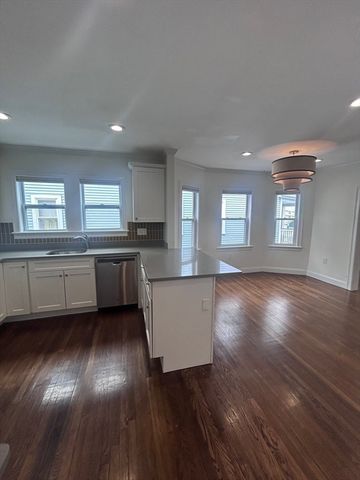 25 Granfield Ave 2, Boston, MA 02131