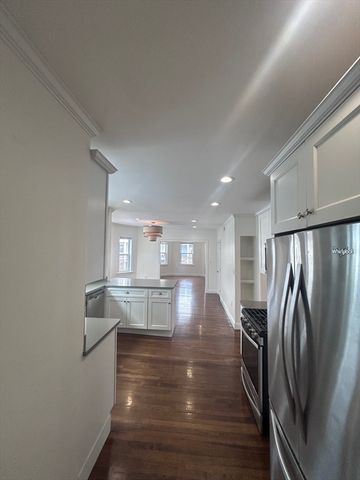 25 Granfield Ave 2, Boston, MA 02131