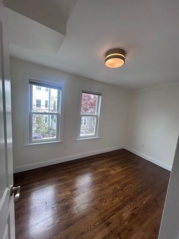 25 Granfield Ave 2, Boston, MA 02131