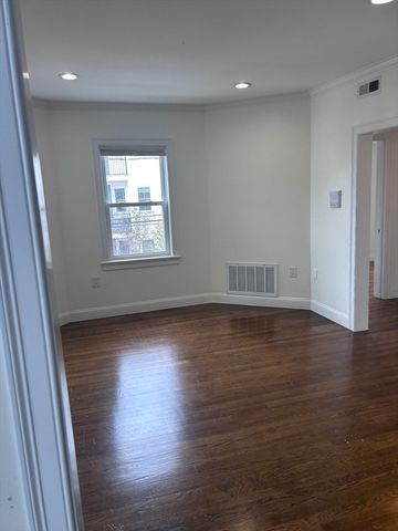 25 Granfield Ave 2, Boston, MA 02131