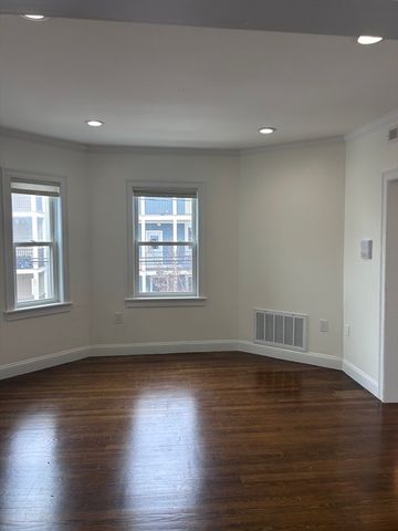 25 Granfield Ave 2, Boston, MA 02131