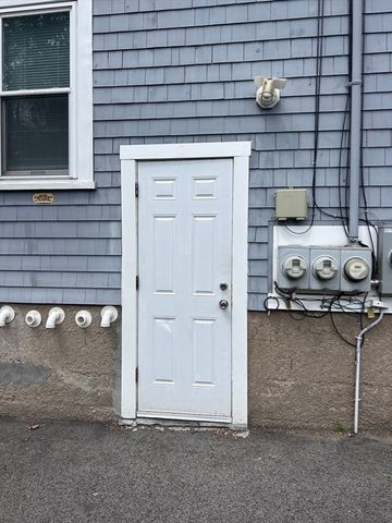 25 Granfield Ave 2, Boston, MA 02131