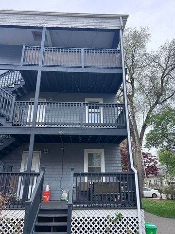 25 Granfield Ave 2, Boston, MA 02131