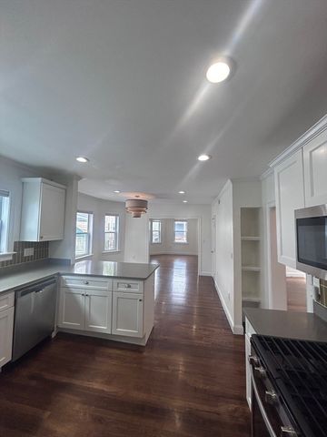 25 Granfield Ave 2, Boston, MA 02131