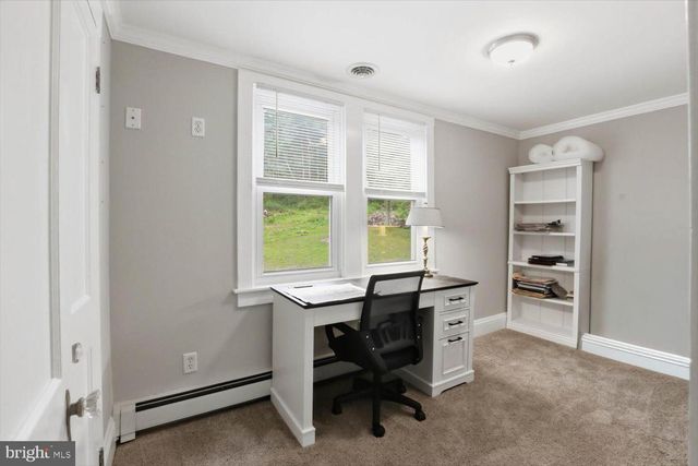 2476 SEVEN VALLEYS RD, Seven Valleys, PA 17360
