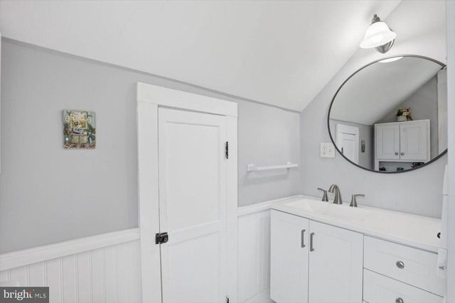 2476 SEVEN VALLEYS RD, Seven Valleys, PA 17360