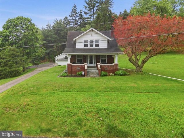 2476 SEVEN VALLEYS RD, Seven Valleys, PA 17360