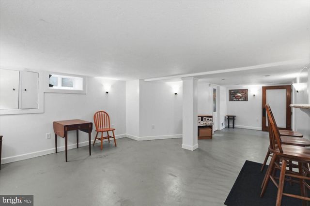 2476 SEVEN VALLEYS RD, Seven Valleys, PA 17360