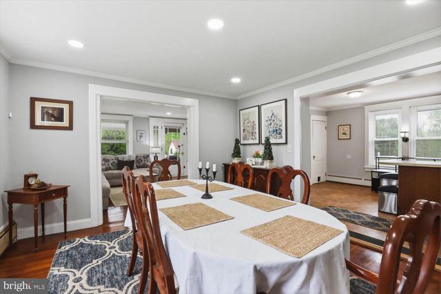2476 SEVEN VALLEYS RD, Seven Valleys, PA 17360