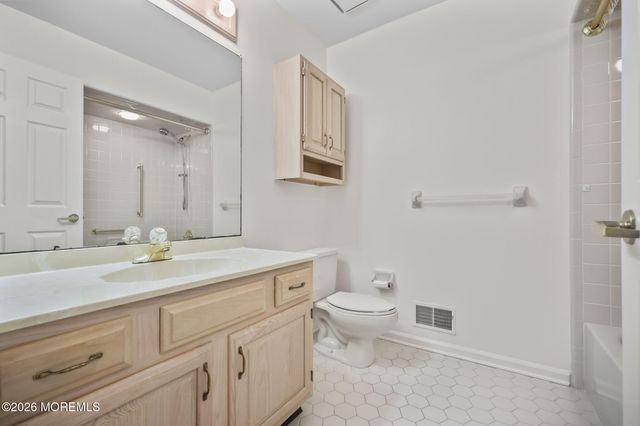 1797 Sweetbay Drive, Toms River, NJ 08755