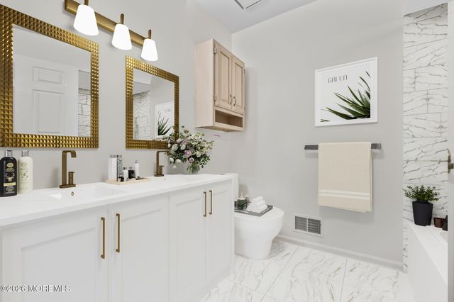 1797 Sweetbay Drive, Toms River, NJ 08755