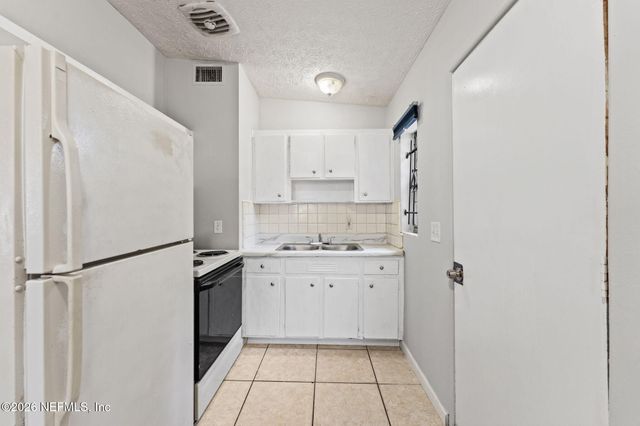 3332 JAPONICA Road N, Jacksonville, FL 32209