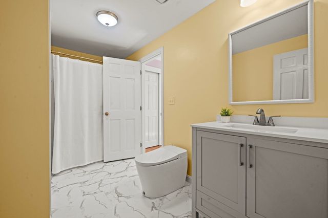 17 Scotty Hollow Dr A, Chelmsford, MA 01863