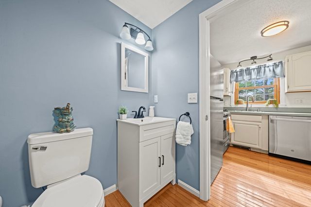 17 Scotty Hollow Dr A, Chelmsford, MA 01863
