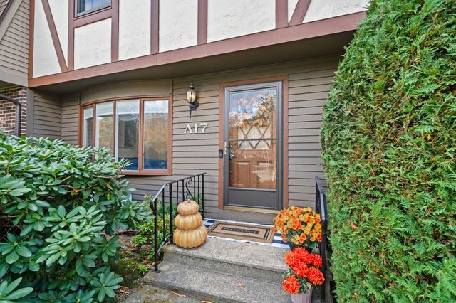 17 Scotty Hollow Dr A, Chelmsford, MA 01863