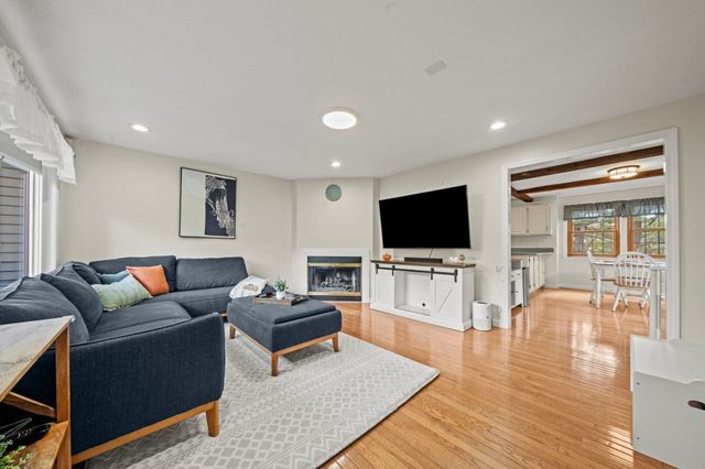 17 Scotty Hollow Dr A, Chelmsford, MA 01863