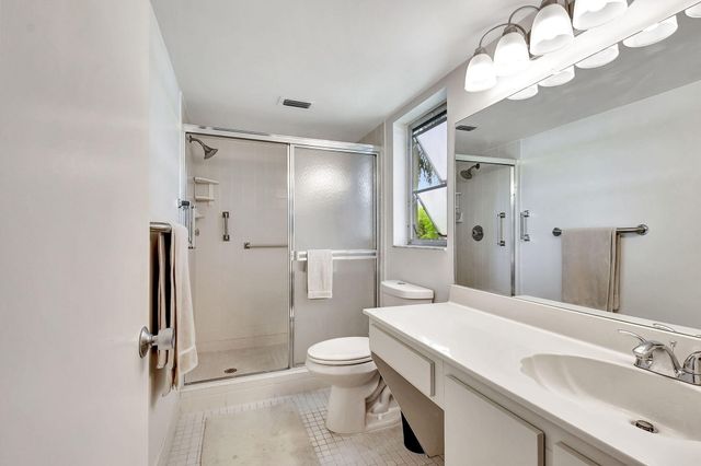 7185 Huntington Lane 301, Delray Beach, FL 33446