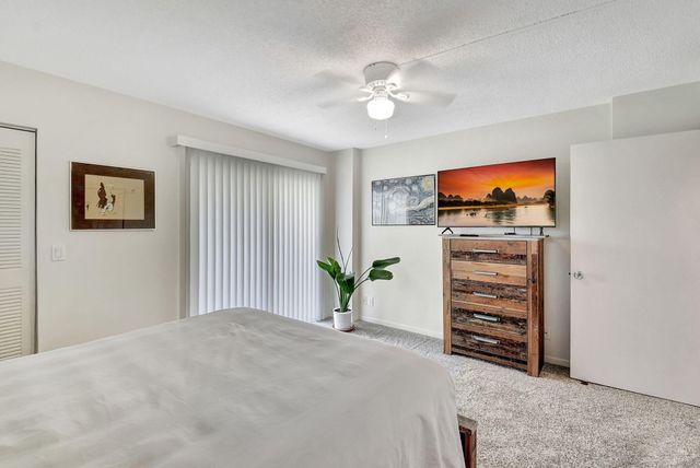 7185 Huntington Lane 301, Delray Beach, FL 33446