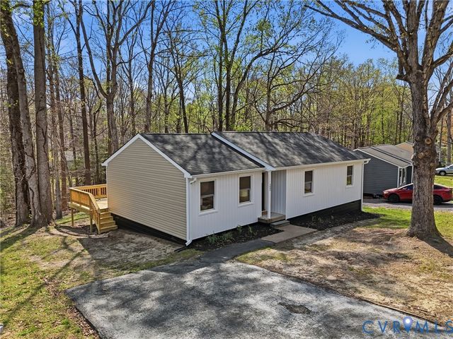 3802 Brandywine Dr, Prince George, VA 23860