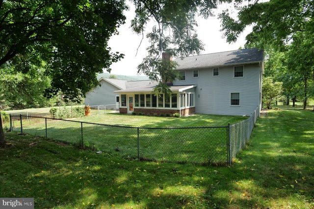 308 BLACKSMITH RD, Douglassville, PA 19518