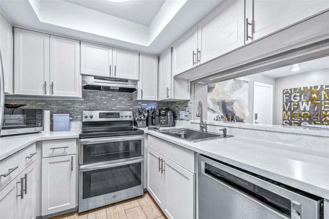 4405 W FAIR OAKS AVENUE 11, Tampa, FL 33611